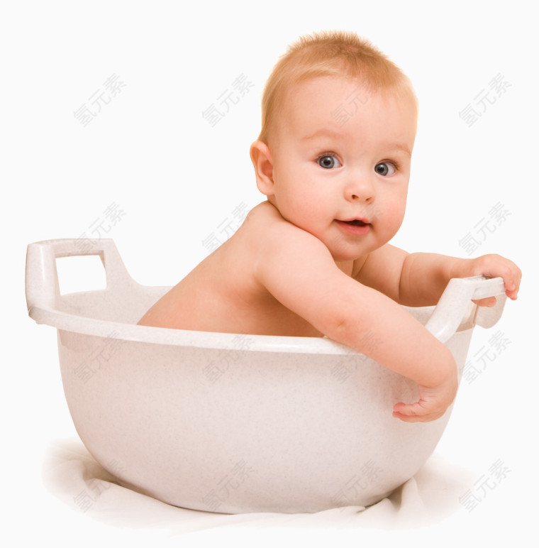 洗澡的婴儿