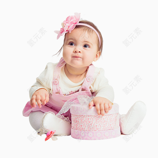 婴儿坐着仰望外国婴儿白皮肤女婴儿粉色情结