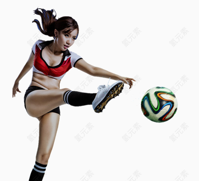 踢足球的女孩