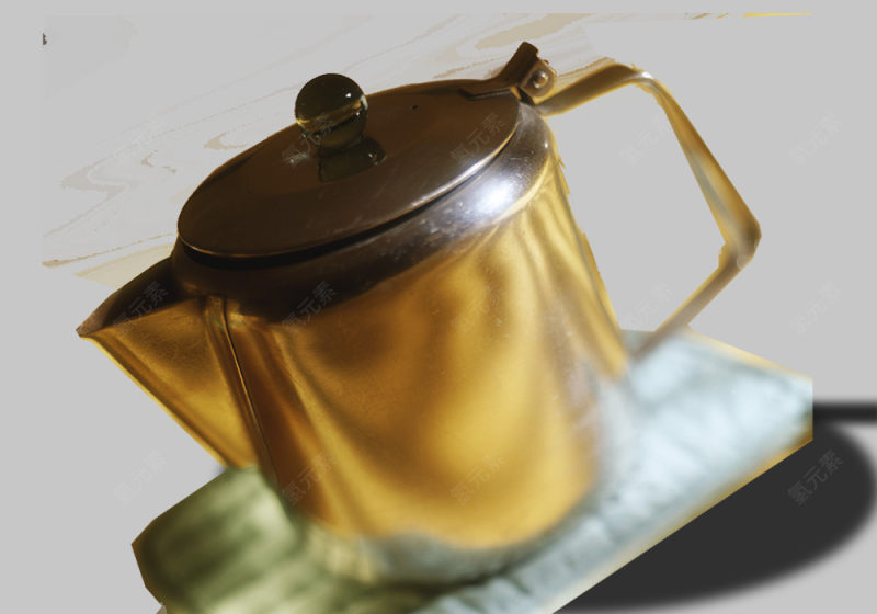 古朴的金色带盖茶壶下载