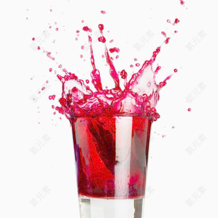 喷溅的红色果汁玻璃杯装