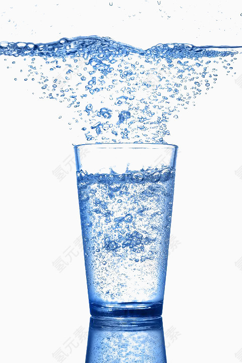 蓝色水杯水气泡