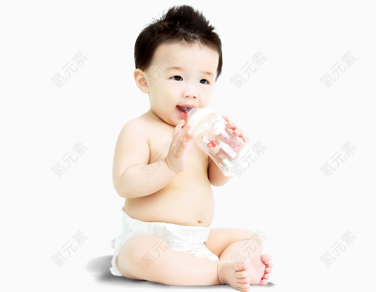 宝宝喝奶照