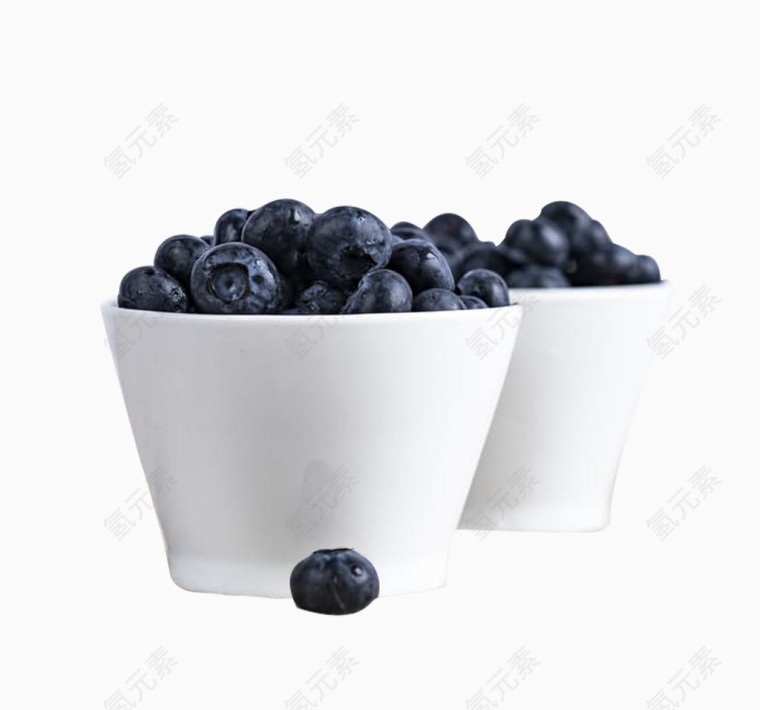 白色碗装蓝莓