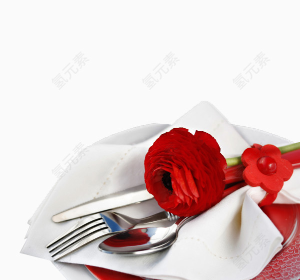 红色花朵和餐具