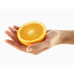 手拿一半橙子