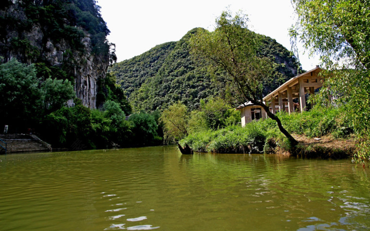 安顺龙宫景区漩塘