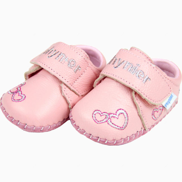 粉色宝宝学步鞋下载