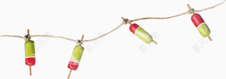 红绿小元素悬挂在麻绳上
