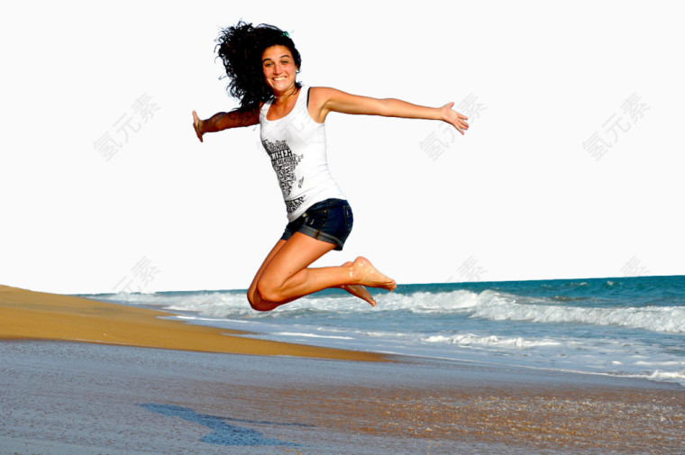 海边跳跃的女人