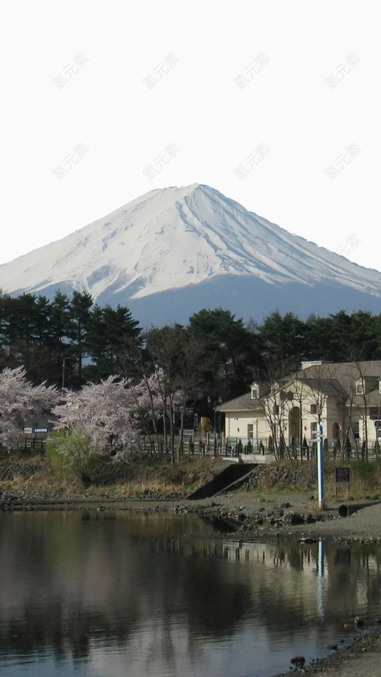 雪山下的房子湖泊