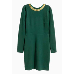 绿色连衣裙