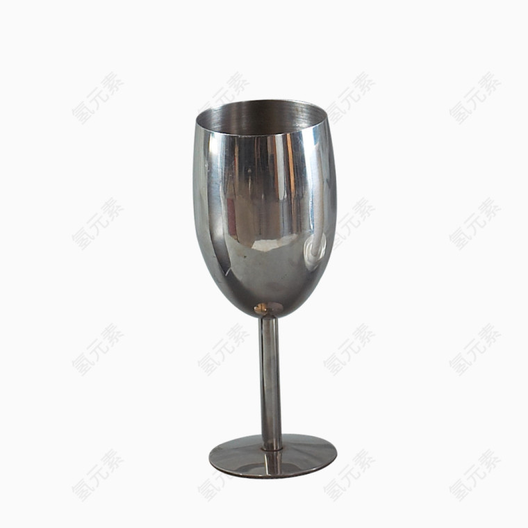 银酒杯造型