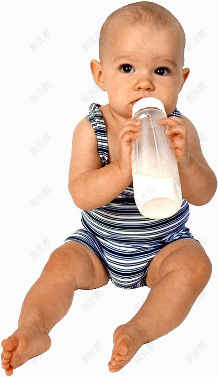 喝奶的宝宝