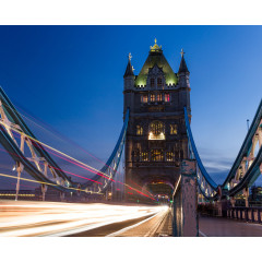 夜晚的伦敦塔桥