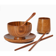 木制碗筷和杯子