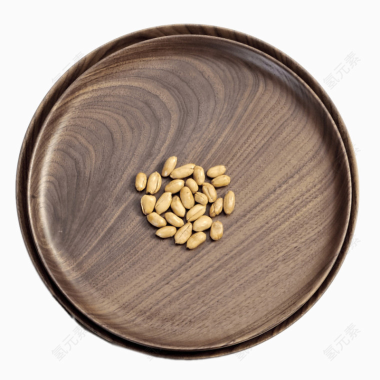 大木盘里的花生米