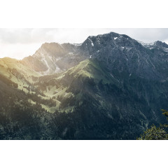 高山 烟雾 山坡 唯美 背景