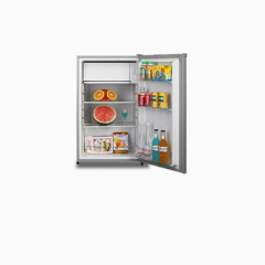 一个打开的小冰箱