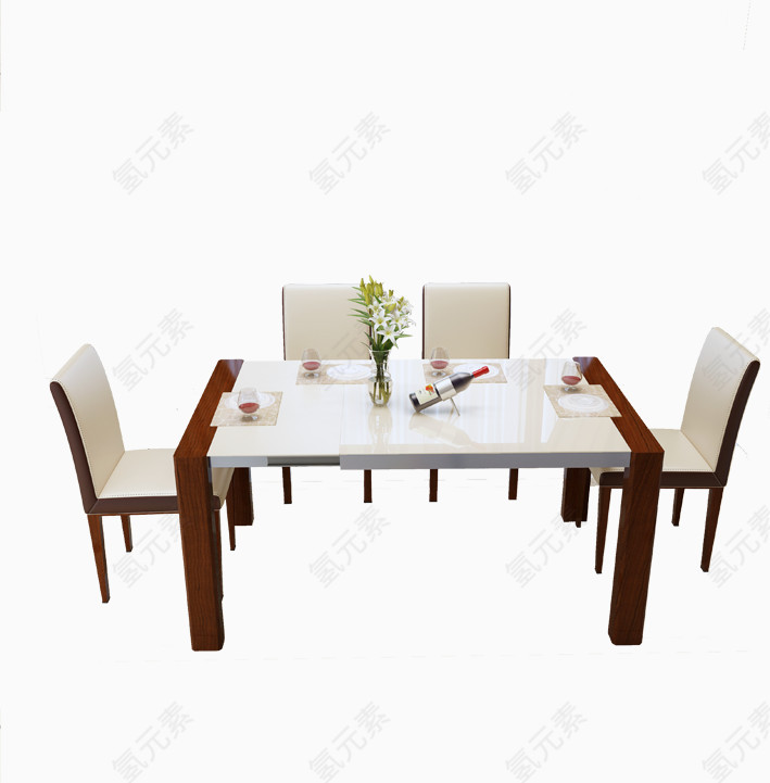 白色实木桌椅