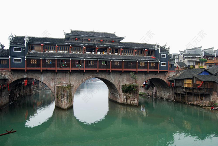 凤凰古城虹桥风雨楼