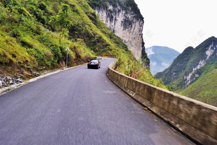 广西大化山脉公路