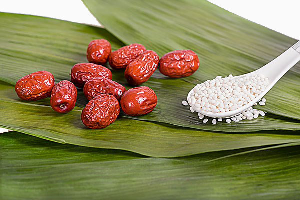 粽叶和红枣特写