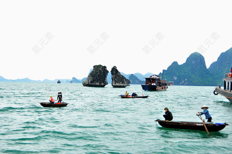 下龙湾斗鸡石