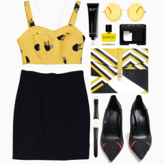 黄色吊带和黑色半身裙