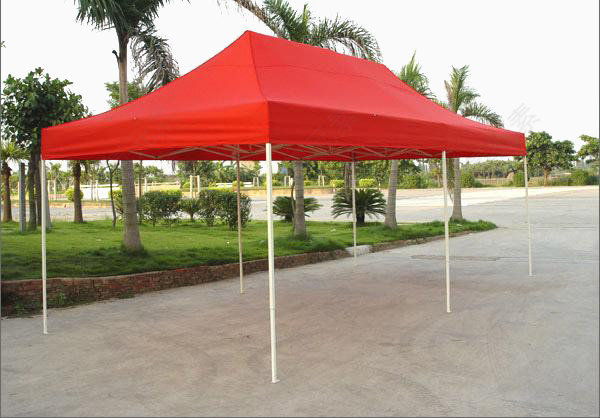 红色帐篷伞