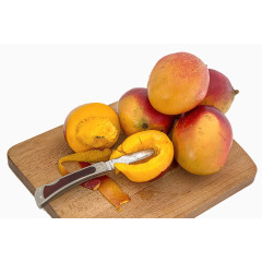 菜板上的杏子